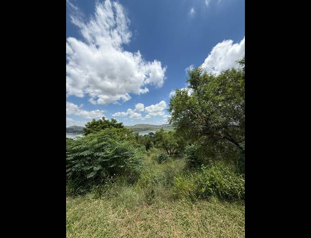 715M² VACANT LAND FOR SALE IN KOSMOS